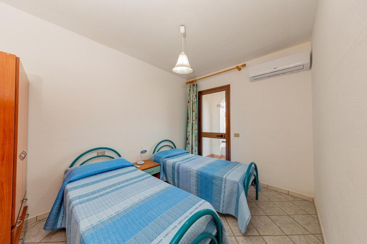 Appartamento Residenziale Trilocale 6 Posti Letto Via Sardegna San Teodoro Exterior photo