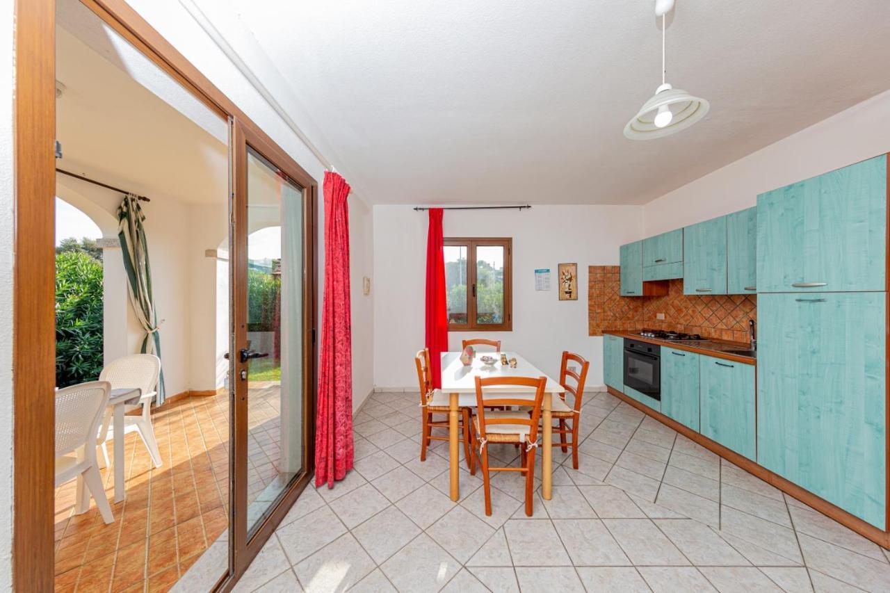 Appartamento Residenziale Trilocale 6 Posti Letto Via Sardegna San Teodoro Exterior photo