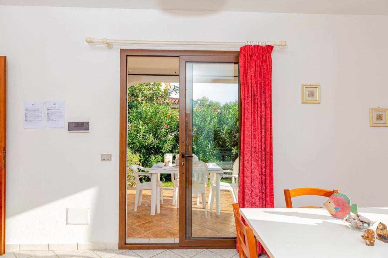 Appartamento Residenziale Trilocale 6 Posti Letto Via Sardegna San Teodoro Exterior photo