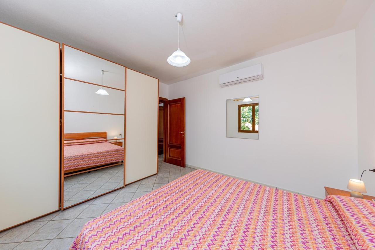 Appartamento Residenziale Trilocale 6 Posti Letto Via Sardegna San Teodoro San Teodoro  Exterior photo