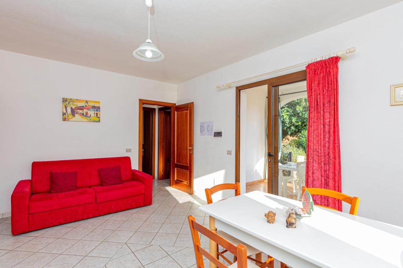 Appartamento Residenziale Trilocale 6 Posti Letto Via Sardegna San Teodoro San Teodoro  Exterior photo