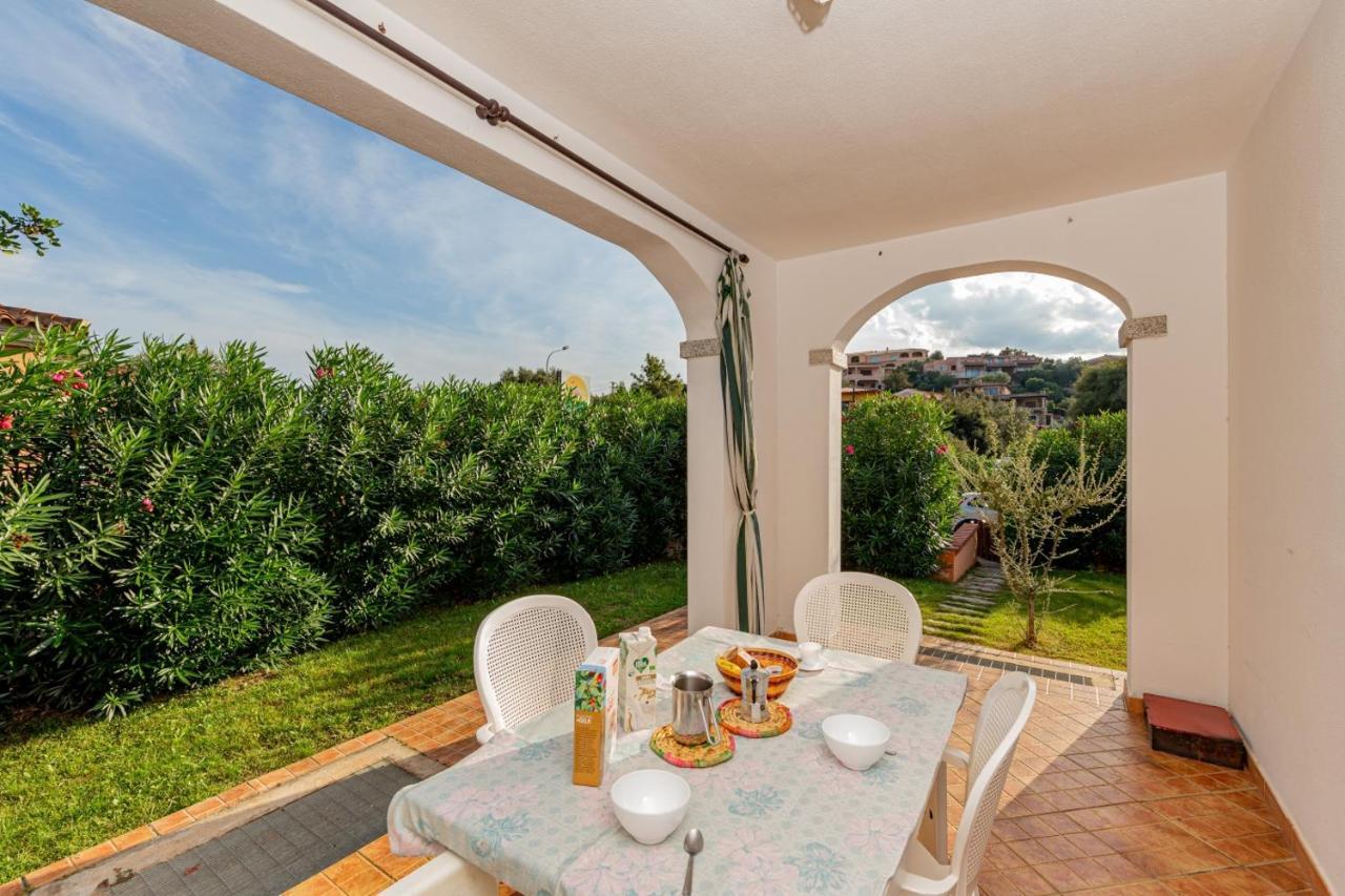 Appartamento Residenziale Trilocale 6 Posti Letto Via Sardegna San Teodoro Exterior photo