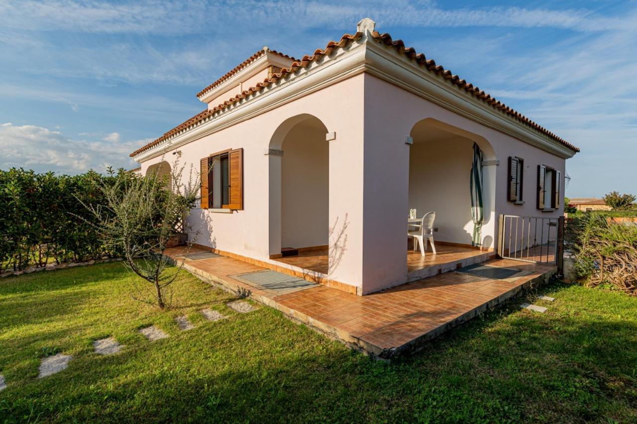 Appartamento Residenziale Trilocale 6 Posti Letto Via Sardegna San Teodoro Exterior photo