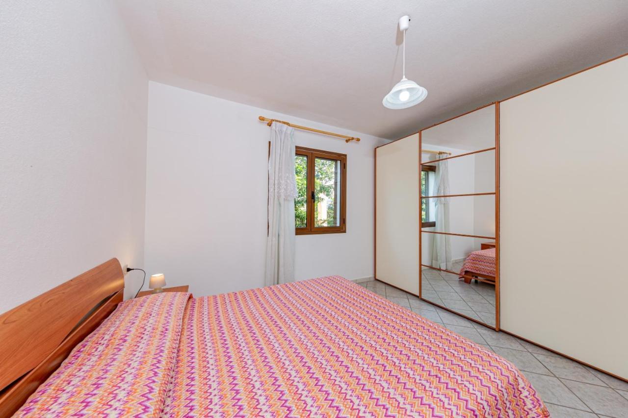 Appartamento Residenziale Trilocale 6 Posti Letto Via Sardegna San Teodoro Exterior photo