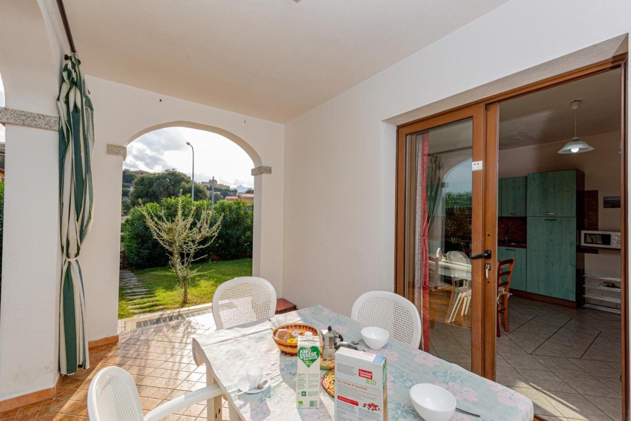 Appartamento Residenziale Trilocale 6 Posti Letto Via Sardegna San Teodoro Exterior photo